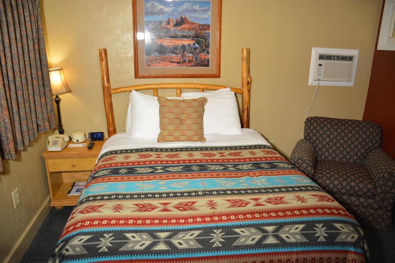 Sitzmark Chalet Inn Ruidoso Exterior photo
