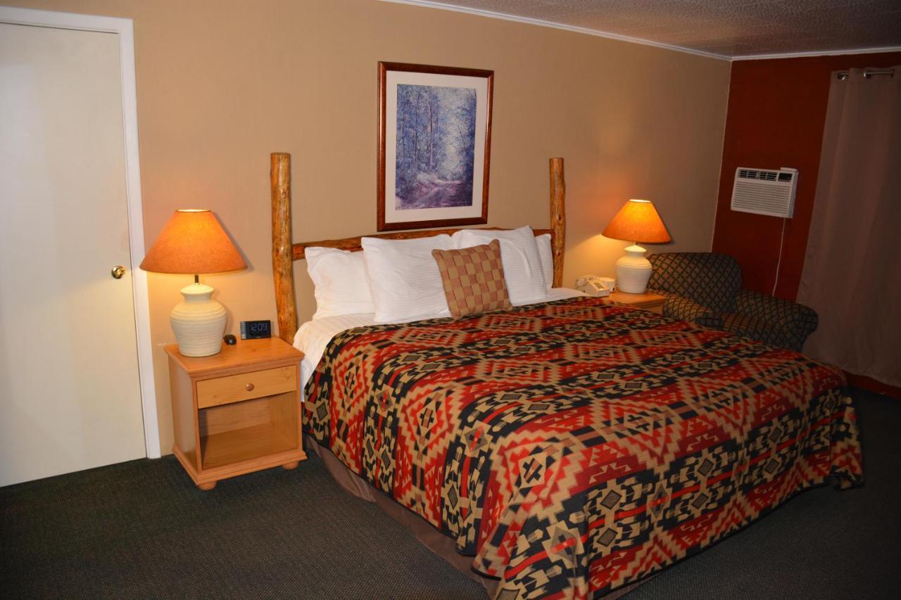 Sitzmark Chalet Inn Ruidoso Exterior photo