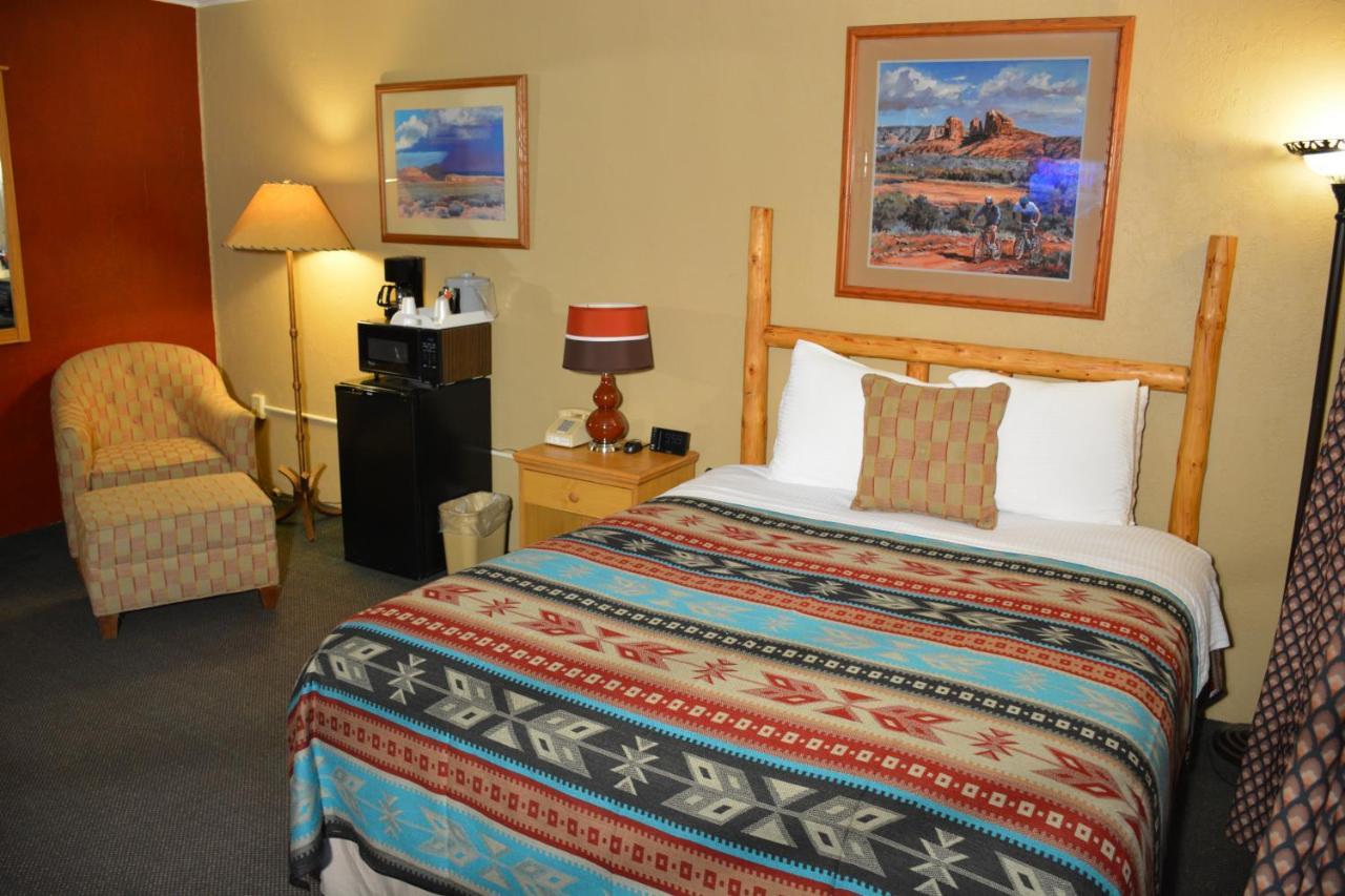 Sitzmark Chalet Inn Ruidoso Exterior photo