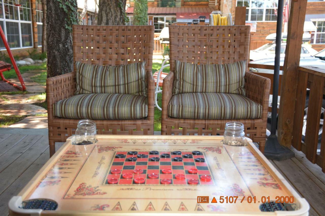 Sitzmark Chalet Inn Ruidoso Exterior photo